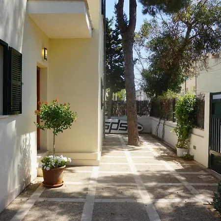 Joan Apartment